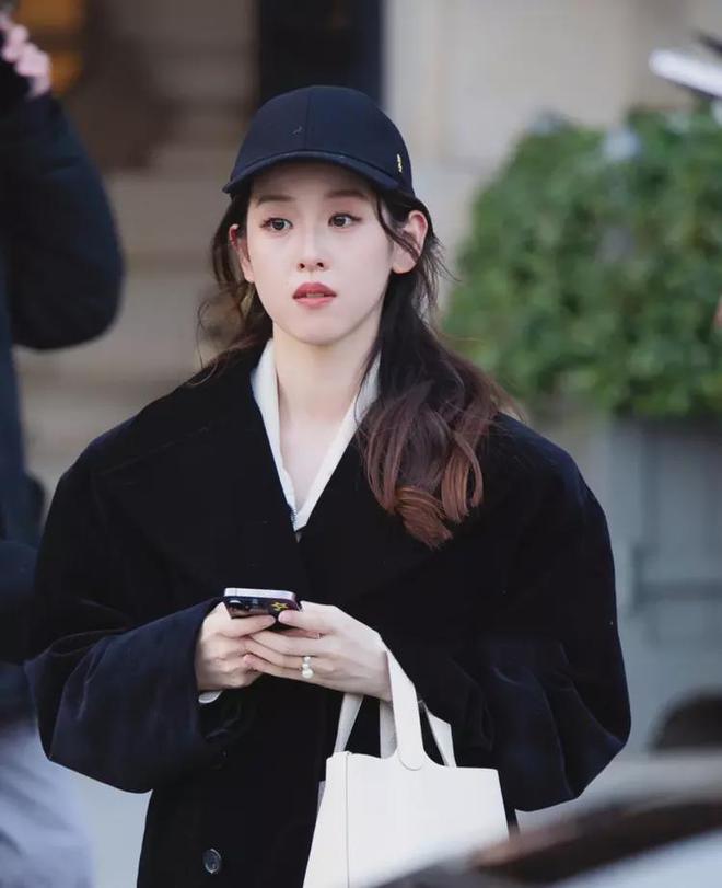 “奶茶妹妹”章泽天二胎后露面，和生娃前没区别（2023章泽天二胎后露面）